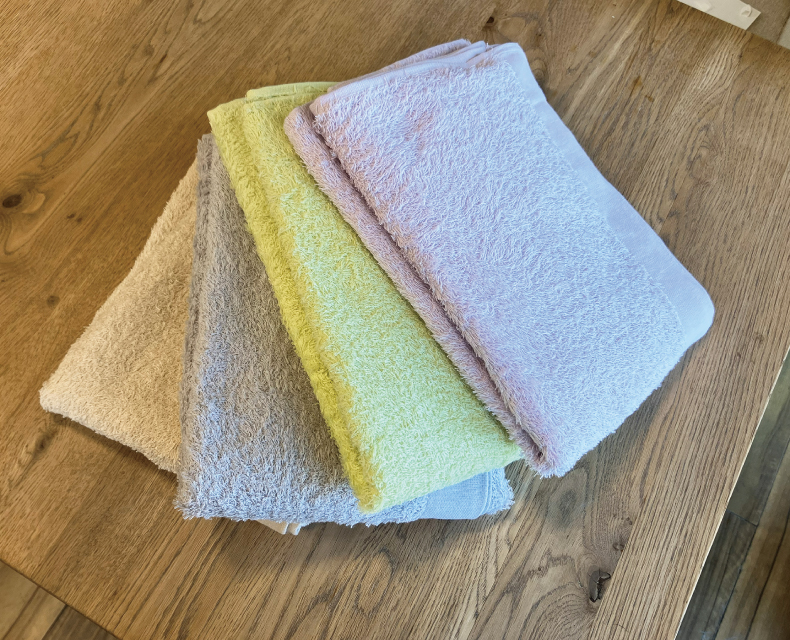 (日本語) ラサカラーバスタオル