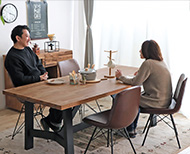 (日本語) ダイニングテーブル(無垢材)