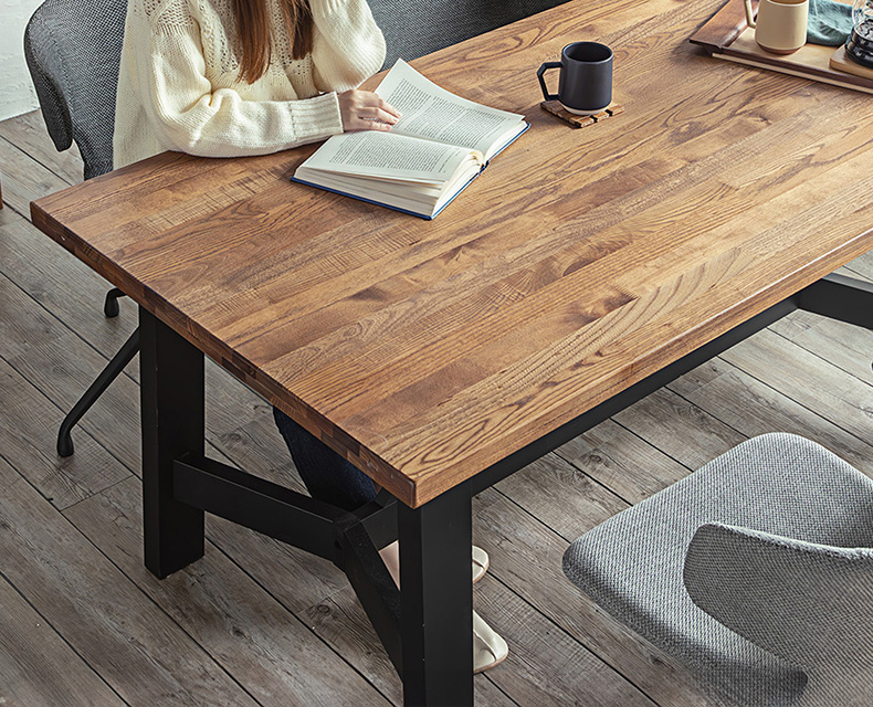 (日本語) ダイニングテーブル(無垢材)