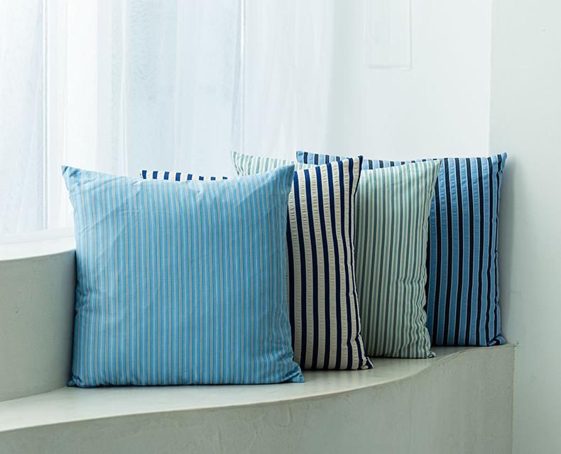 クッション(  正方形 )